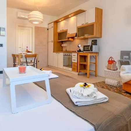 Desenzanoloft Porto Vecchio *